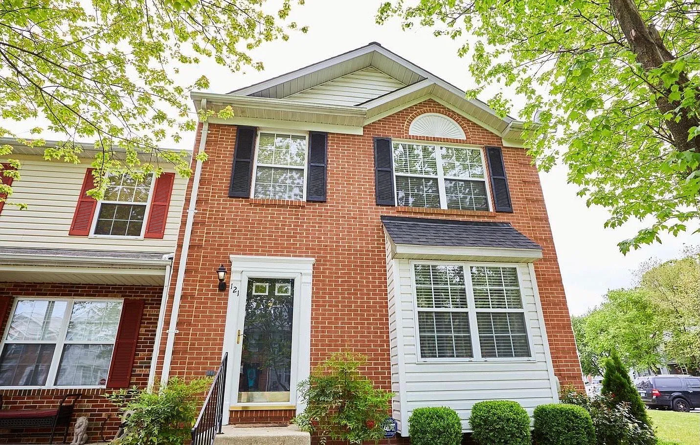3 bed, 2.5 bath, 1875 sqft, $2,950 — Photo 1