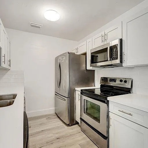 448 NW 2nd Way — Photo 5