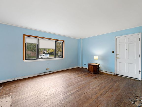 5th image of 2628 Hawthorne St