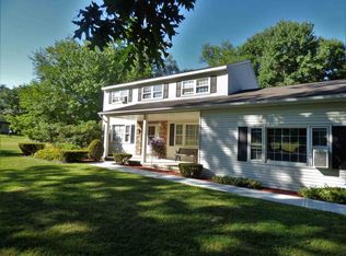 16 Bayberry Dr, Castleton, NY 12033