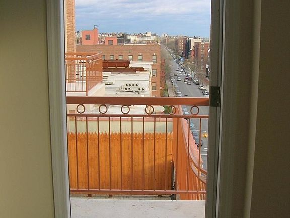 3rd image of 379 Lefferts Ave #8