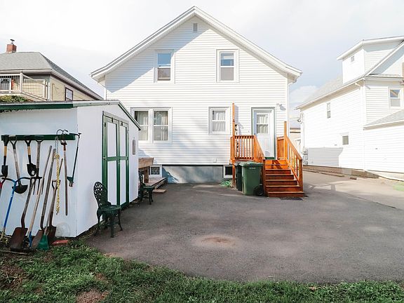 3rd image of 440 Prince St
