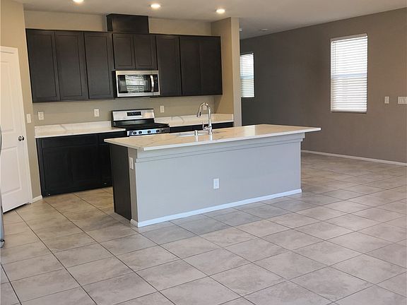 2nd image of 5330 Boschetto St