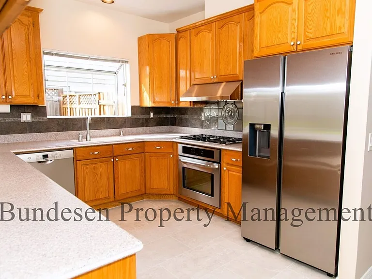 806 Wine Ct — Photo 5