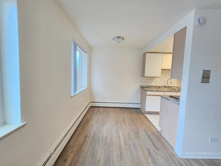801 N Dahlia St — Photo 6