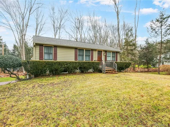 1629 Route 171, Woodstock, CT 06282