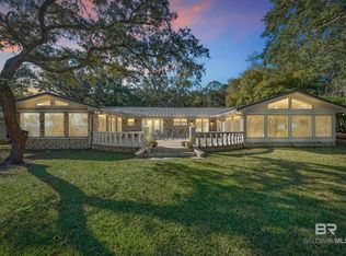 9488 Bay View Dr, Lillian, AL 36549