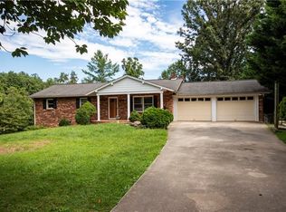 2616 Pisgah Church Rd, Lenoir, NC 28645