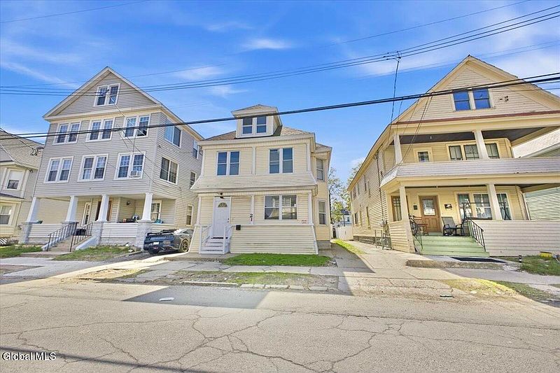 3rd image of 21 Hawk Street