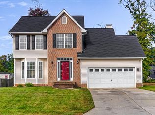 2919 Firethorn Dr, High Point, NC 27265