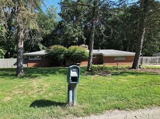 23980 Hunters Ln, Southfield, MI 48033
