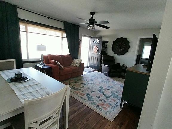 4th image of 1911 NE 55th St