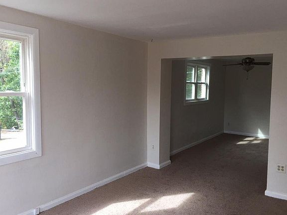 LIVING/DINING