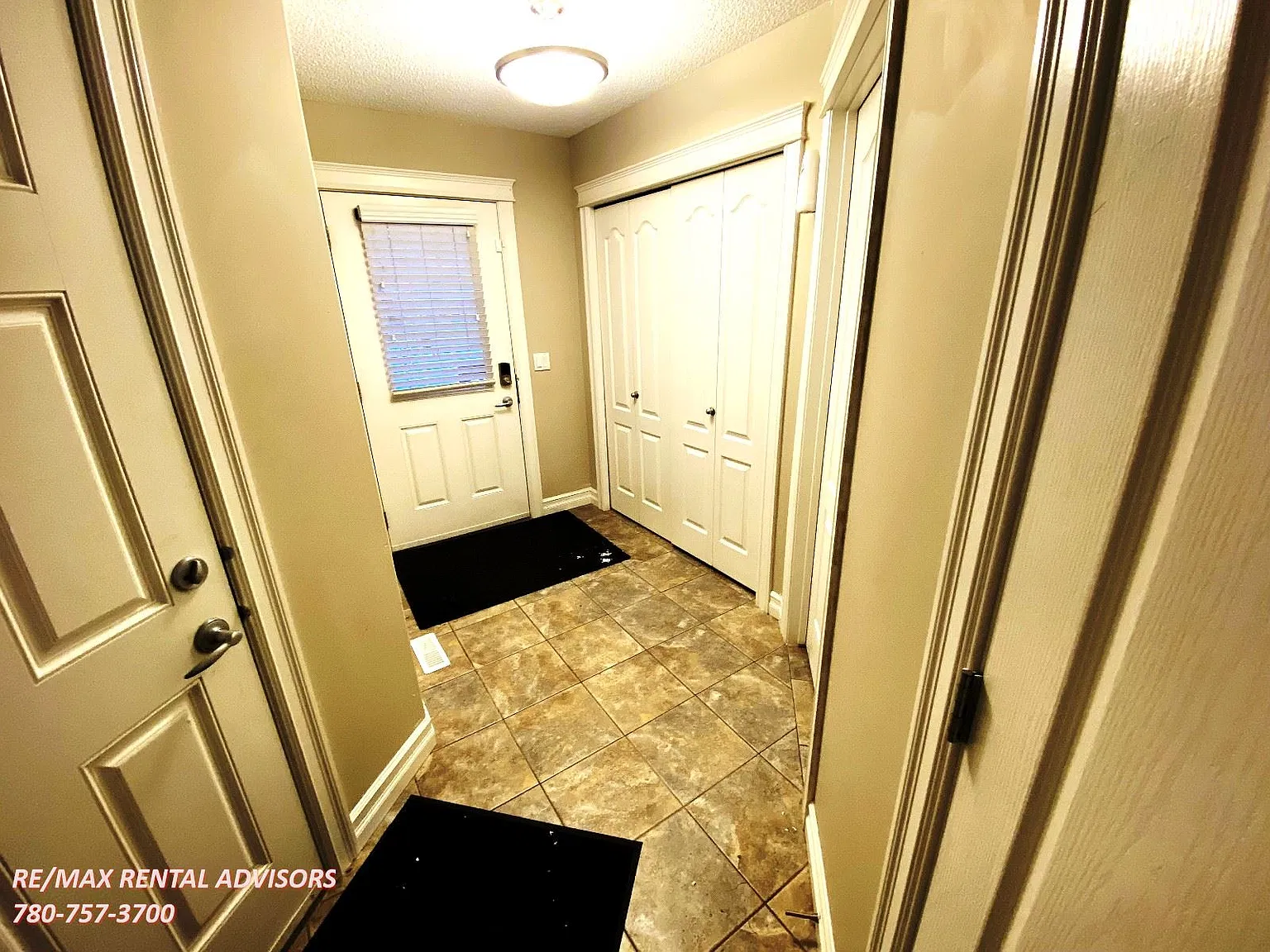 3034 16A Avenue Northwest — Photo 2