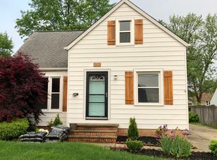 1282 Sunset Rd, Mayfield Heights, OH 44124