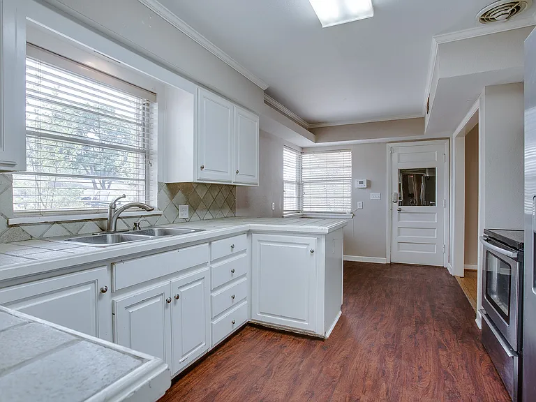 3604 24th St — Photo 7