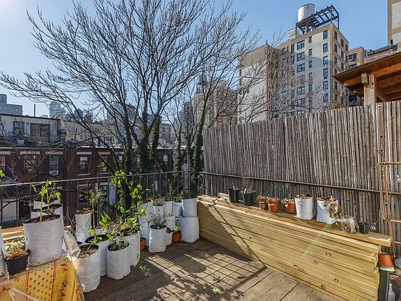 3rd image of 154 W 76th St APT 9