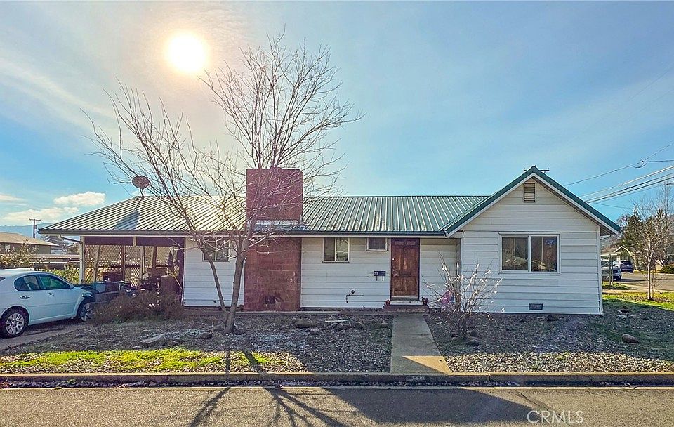 1st image of 207 Rose Ln