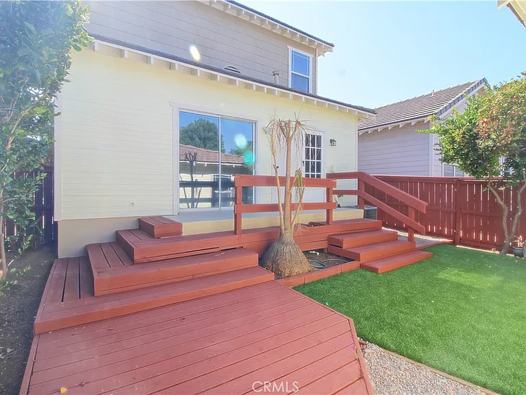 93 Orangewood Ct — Photo 16