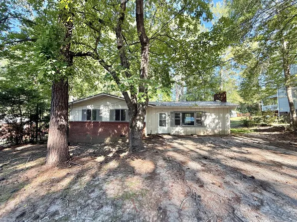 1301 Shannon Dr, Wadesboro, NC 28170