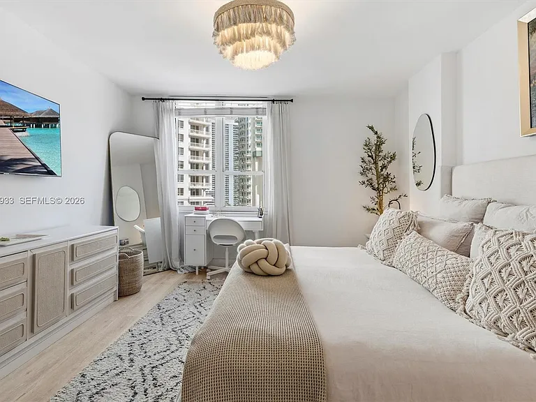 701 Brickell Key Blvd #1106 — Photo 33