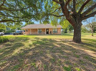 201 Burleson Rd, Bellville, TX 77418