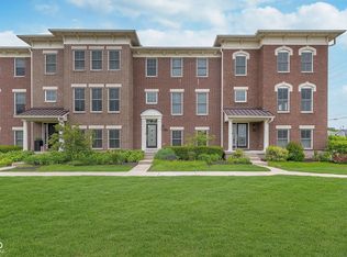 2436 Gwinnett St, Carmel, IN 46032