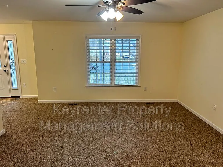 107 Oakstone Run — Photo 6