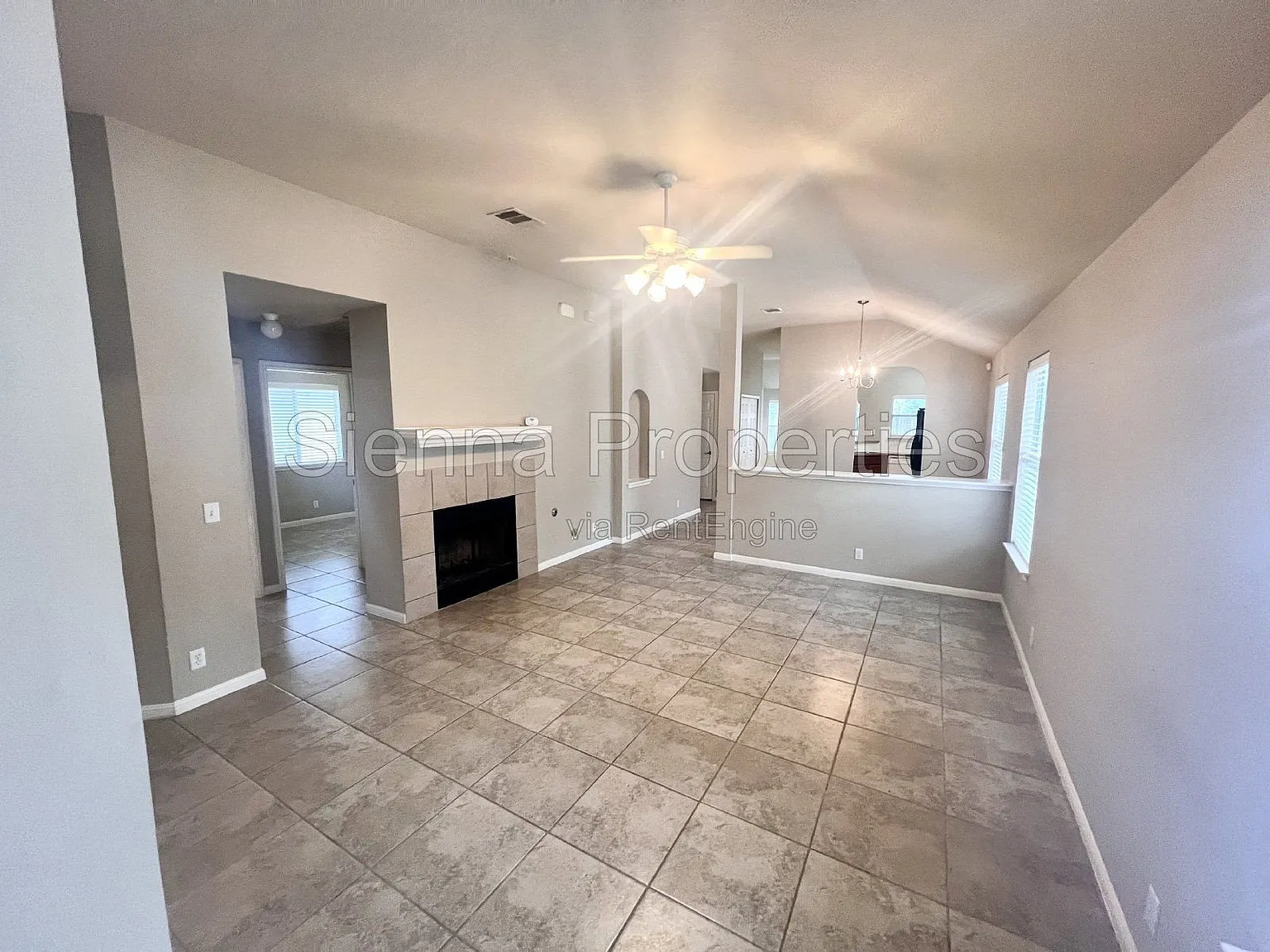 3 bed, 2.0 bath, 1436 sqft, $1,975 — Photo 3