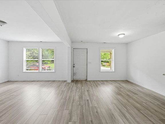 4th image of 2828 N Gale St