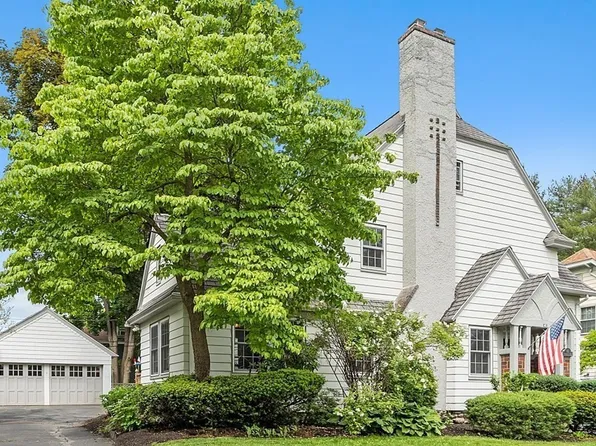 65 Commodore Rd, Worcester, MA 01602