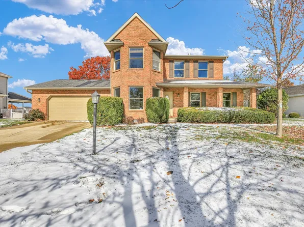 808 Lakeshore Dr, Tuscola, IL 61953