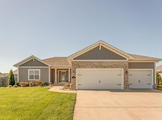 705 Thoreau Dr, O'Fallon, IL 62269