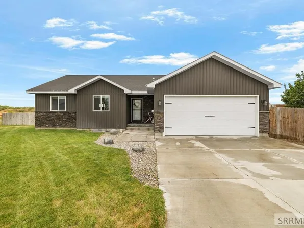 425 E Oak St, Shelley, ID 83274