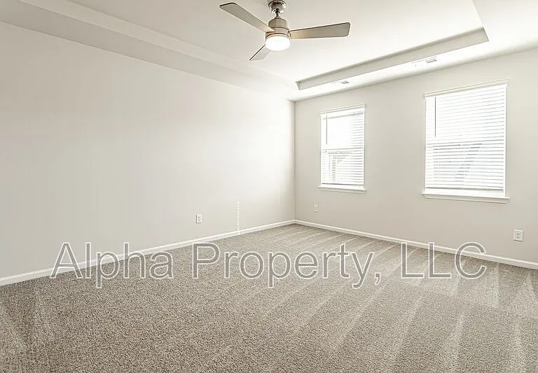 371 Highline Trl — Photo 11