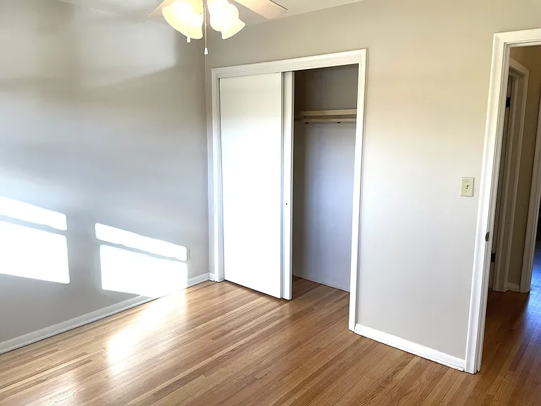 Dunlap Apartments — Photo 33