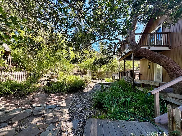 1530 Emerson Rd — Photo 49