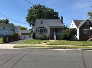 35 Elmwood Ave, Carteret, NJ