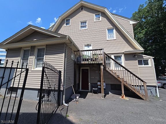 4th image of 350 S Harrison St