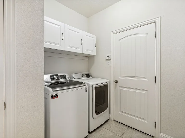 2360 Fountain Gate Dr — Photo 23