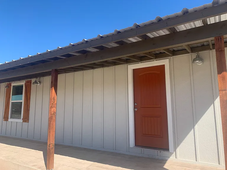 710 Dave Ln — Photo 1
