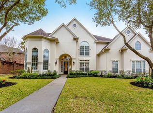 86 Pipers Walk, Sugar Land, TX 77479