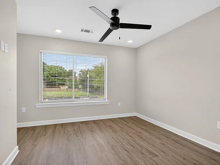 SOMA Area, Little Rock - 2 Bedroom - New Construction Luxury Townhomes — Photo 10