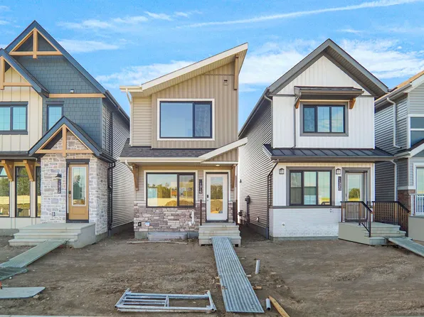 1316 9th St NW, Edmonton, AB T6T 2V3