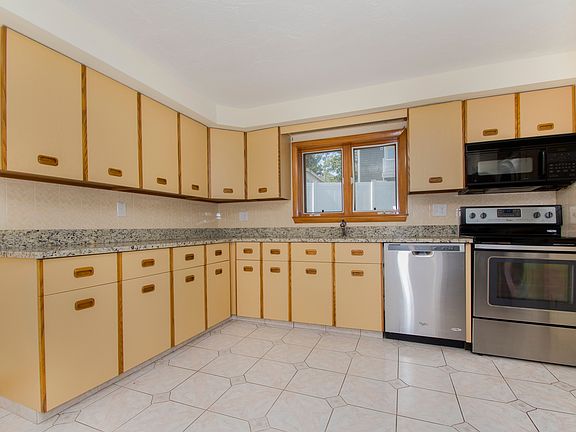 3rd image of 36 Brunswick St #D03d9361d