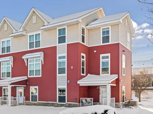 3124 Thoreau Rd, Chaska, MN 55318