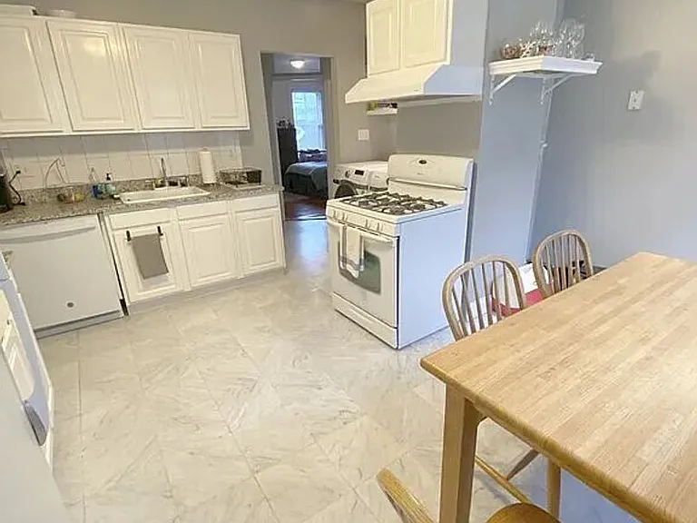 35 Ridgemont St #2 — Photo 6