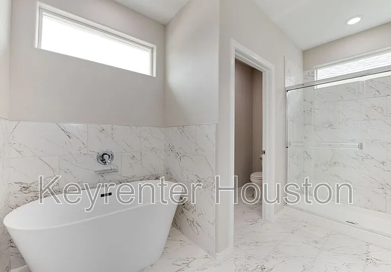 8202 Homewood Ln #E — Photo 24