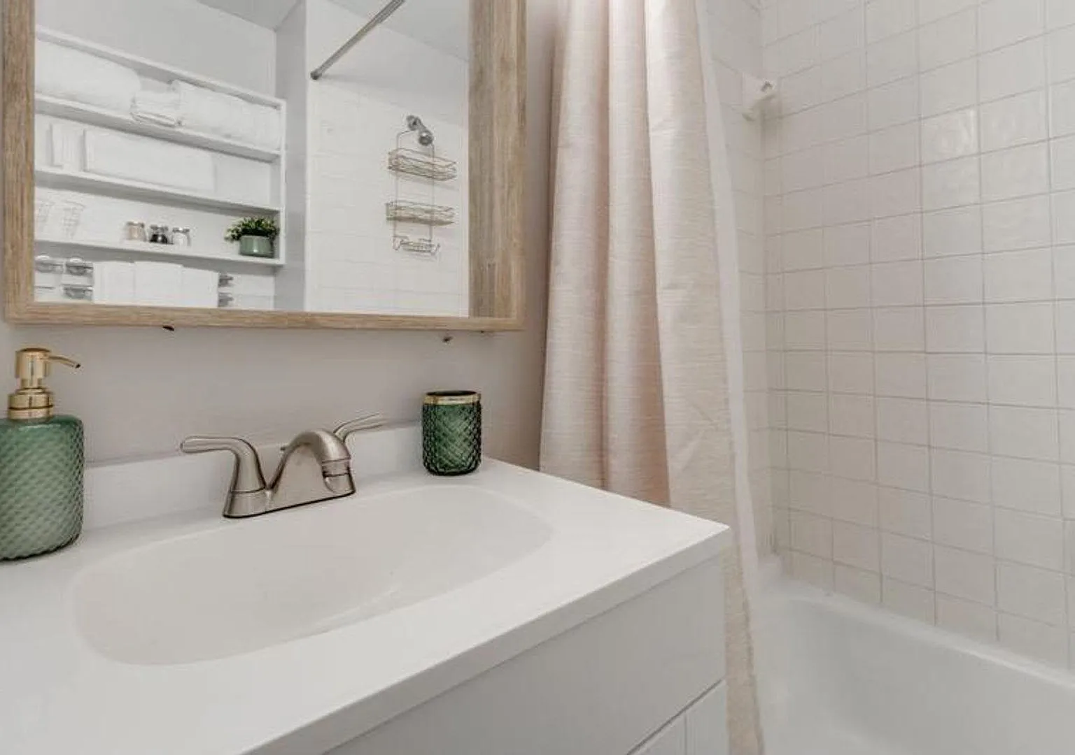 2 bed, 550 sqft, $1,250 — Photo 3