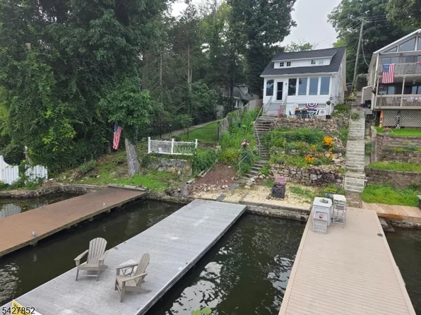 330A Lakeside Ave, Hopatcong Boro, NJ 07821